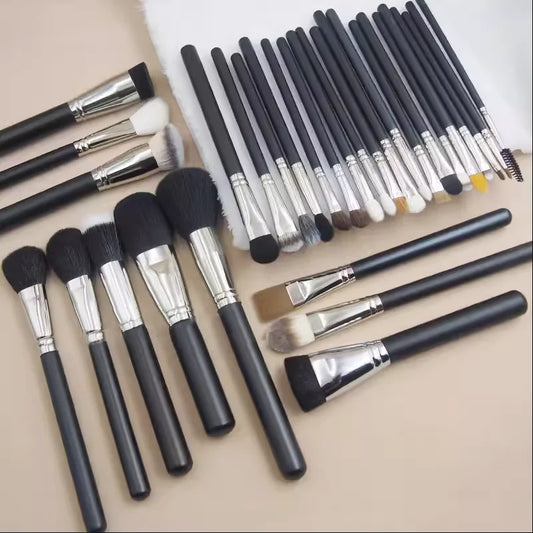 Lot pièce maquillage professionnel pour femme