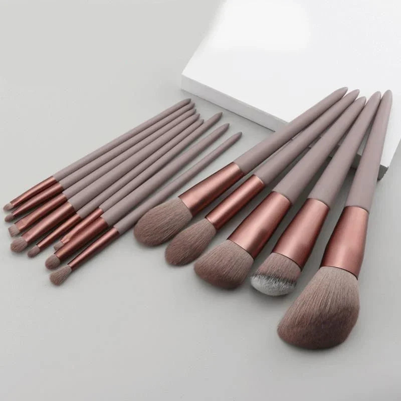 Lot 13 pièce maquillage